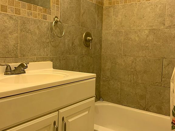 5th image of 8994 Kennedy Dr APT 1C