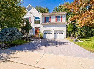38 Chesapeake Rd S, Monmouth Junction, NJ 08852