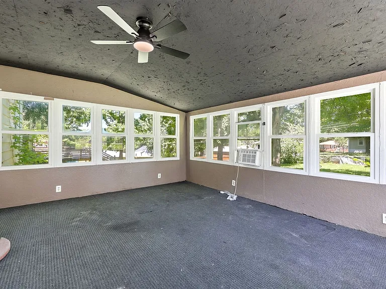 2602 NW 86th St — Photo 34