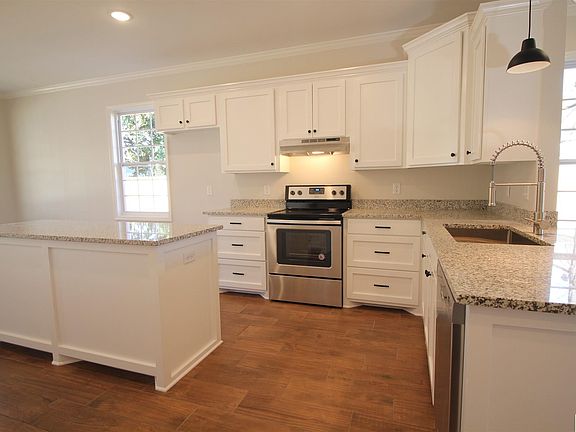 4th image of 1407 Trenton St