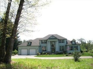 107 River Club Dr, Roseburg, OR 97471