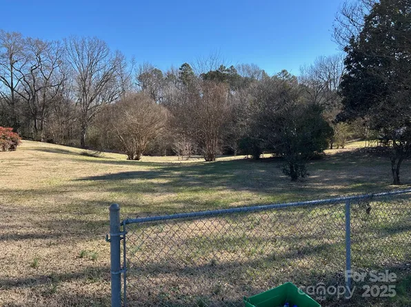 520 Central Dr NW, Concord, NC 28027