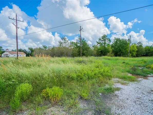 71 Trail Ridge Rd, Huntsville, TX 77320