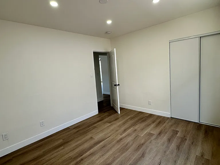 3925 W 118th St #A — Photo 11