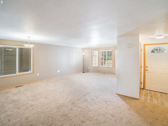 4th image of 11901 NE 47th St
