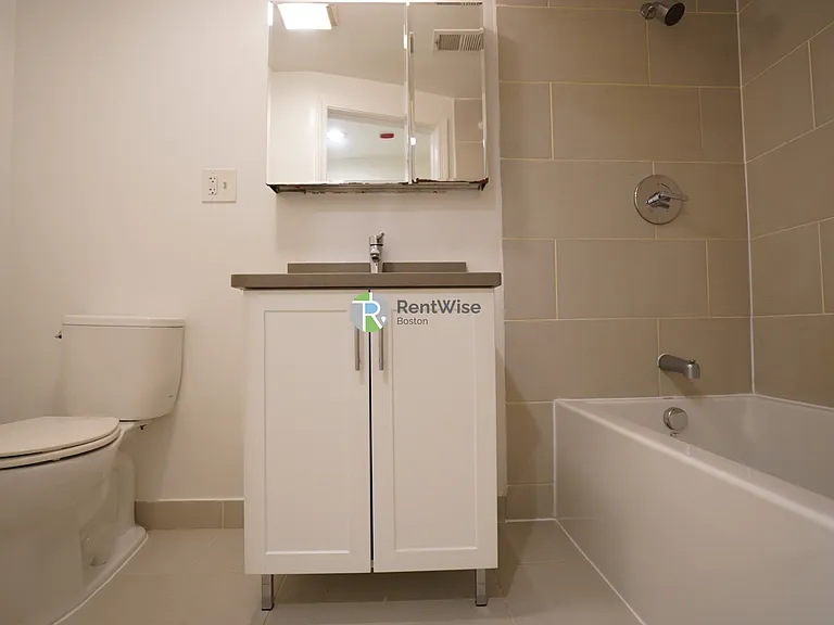 12 Brainerd Rd #15 — Photo 2