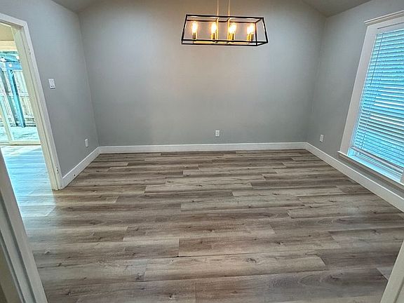 5th image of 10666 Pagewood Dr