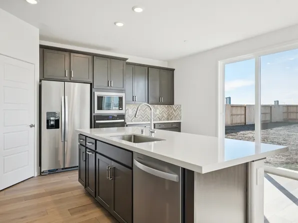 1524 Brook Trout Way, Sacramento, CA 95832