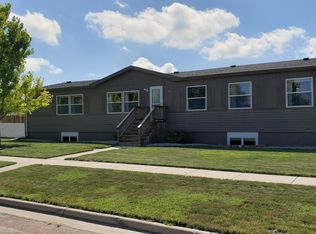2390 Hawaii Ave SW, Huron, SD 57350