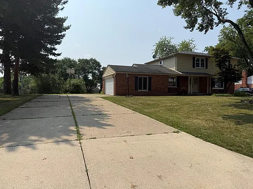 4803 Thorntree Dr Photo 1