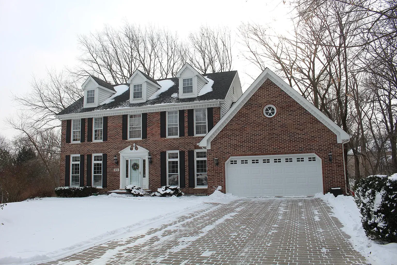 5 bed, 2805 sqft, $6,950 — Photo 2