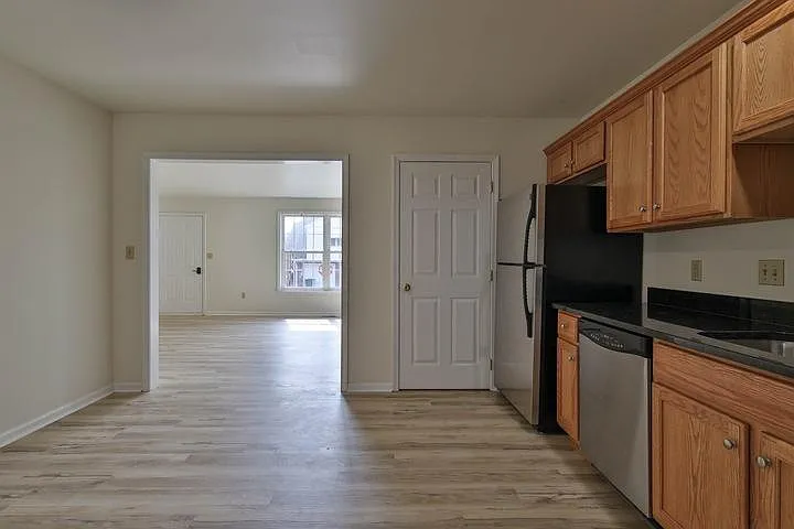 1509 Riegel St — Photo 6