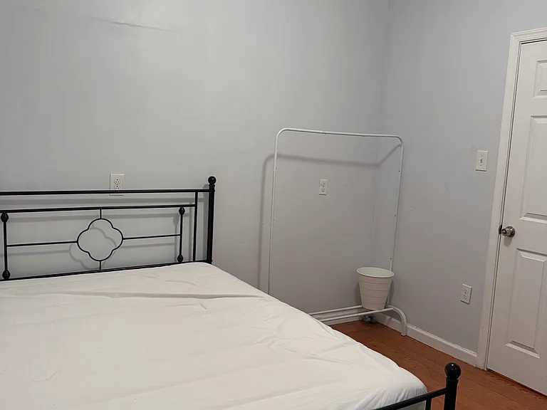 402 S 43rd St #1R — Photo 5