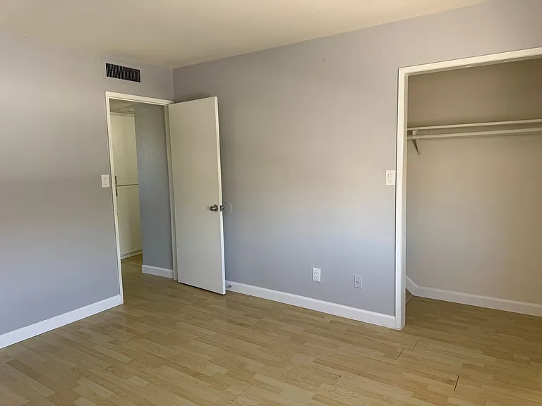 2030 Coronado Dr #3 — Photo 11