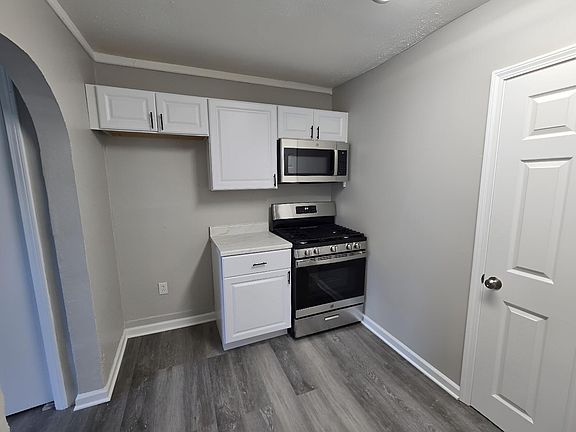 3rd image of 19136 130th Ave