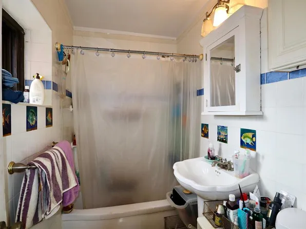 87-40 Francis Lewis Boulevard image 13 of 17