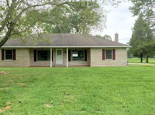 390 College Rd, Eldorado, IL 62930