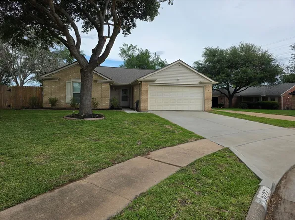 3127 E Heatherock Cir, Sugar Land, TX 77479