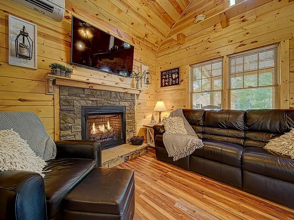 41 Eadie Cate Ln, Murphy, NC 28906