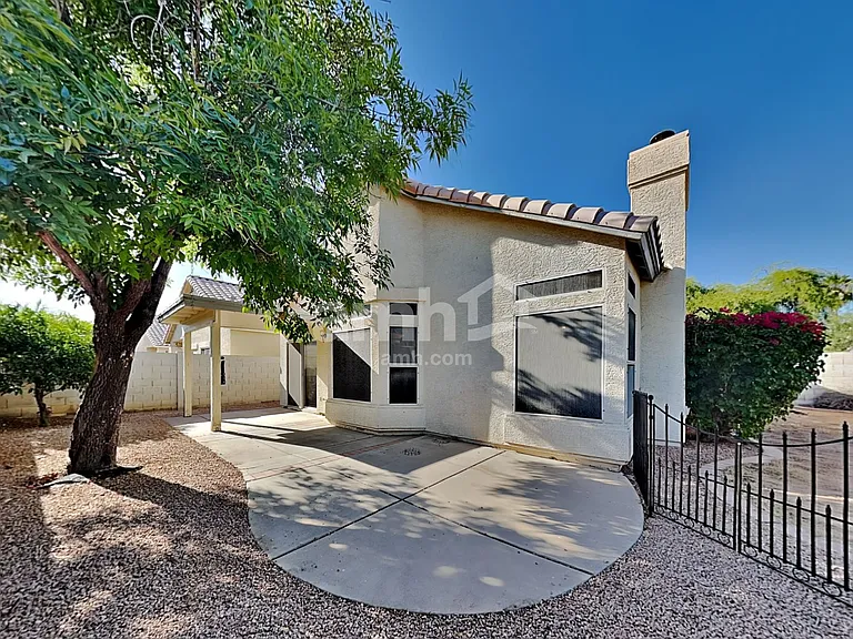 233 W Verano Pl — Photo 19