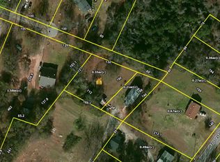 121 Cedar Ave, Wellford, SC 29385