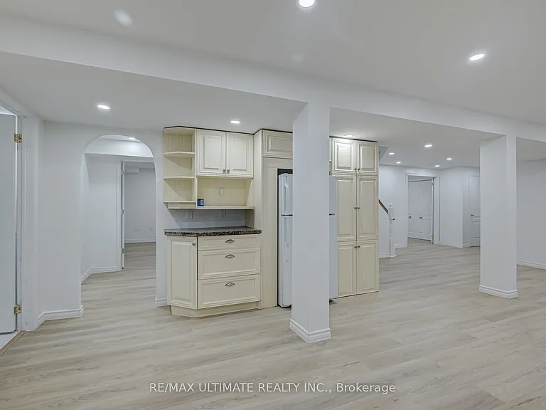 5 Bayswater Ave — Photo 13