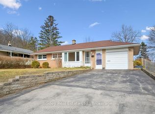 8 Gordon St, Cambridge, ON N1S 2G4