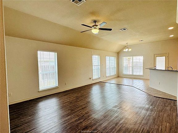 2nd image of 914 Crystal Dove Ave