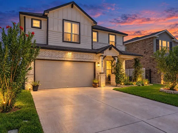 1425 Sambar Loop, Laredo, TX 78045