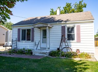 1754 Huntington Rd, Waterloo, IA 50701