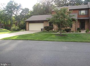 2576 Tree House Dr, Woodbridge, VA 22192