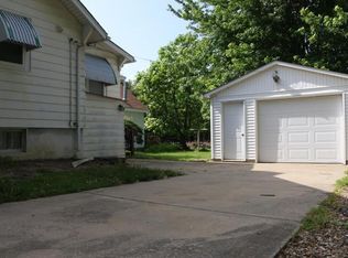 822 E Lexington Ave, Independence, MO 64050