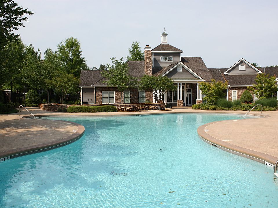 Clubhouse Pool