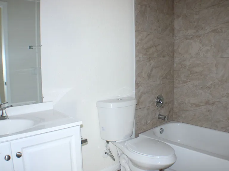 7820 Bay Ave — Photo 12