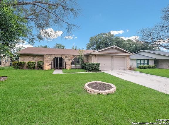 3rd image of 6730 Country Field Dr