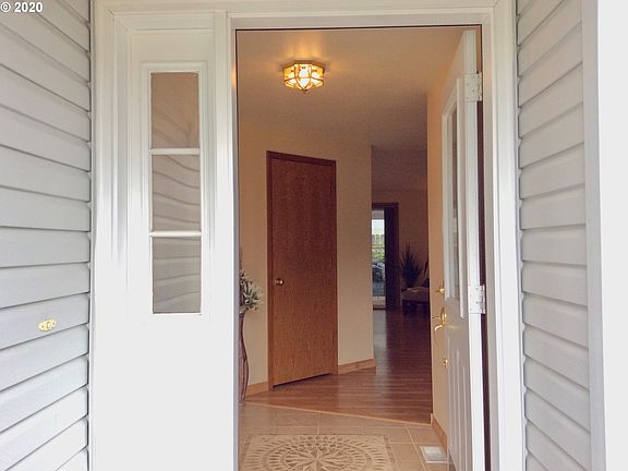 2nd image of 13306 NE 2nd Ct