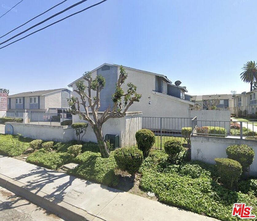 1st image of 810 W Compton Blvd APT 16