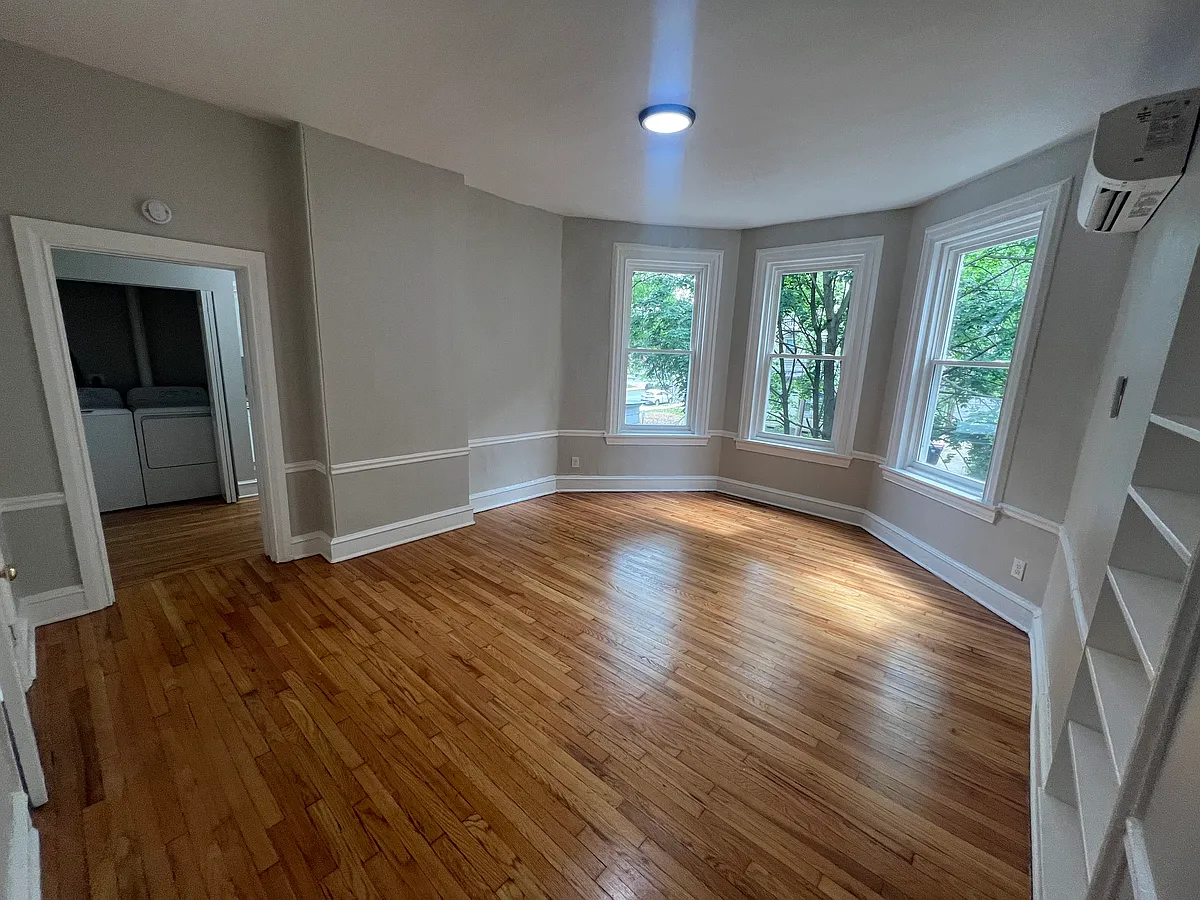 Building Photo - 1601 N Broom St #6