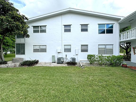 2nd image of 192 Andover H #192