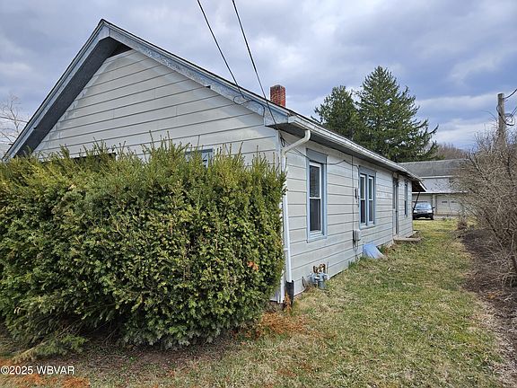 2nd image of 1893 Berry Ave
