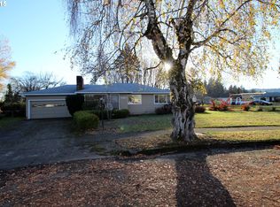 1450 Manor Dr, Gladstone, OR 97027