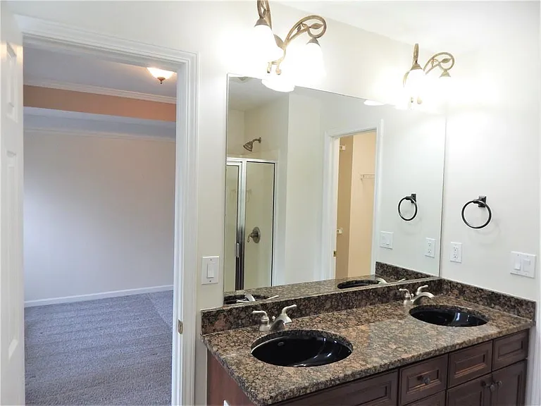 10829 Yorkwood St — Photo 40