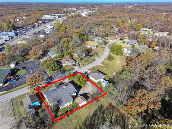 50 Clint Ave, Camdenton, MO 65020