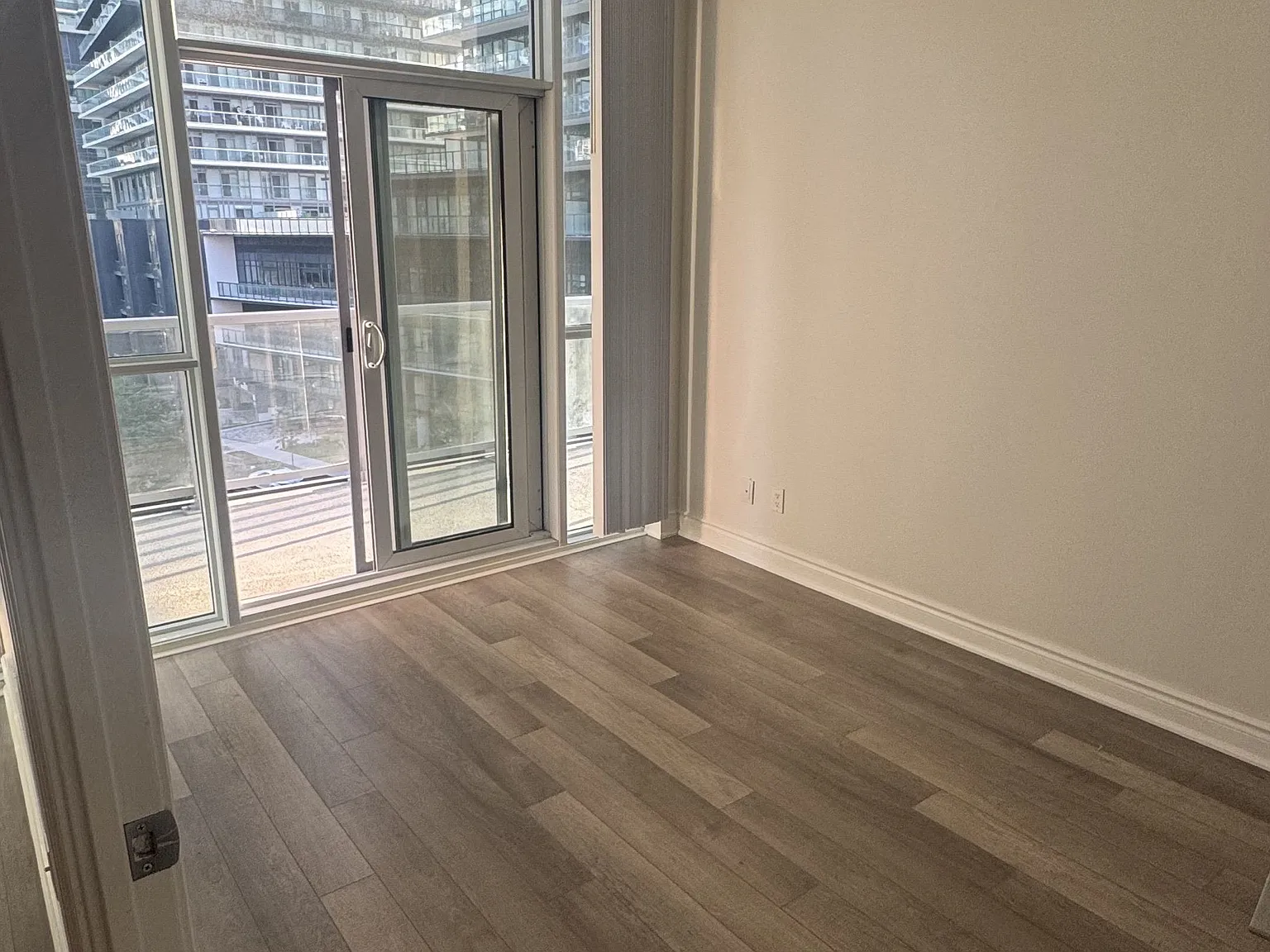 1 bed, $2,400 — Photo 4