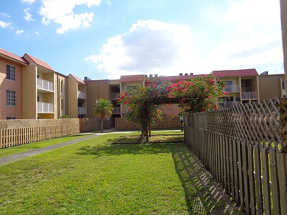 3rd image of 5201 Geneva Way APT 202