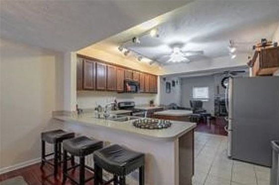 4th image of 5315 Herman Ave