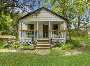 3906 Texas Ave, Dickinson, TX 77539