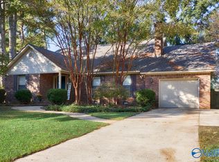 404 Cloverleaf Dr, Athens, AL 35611