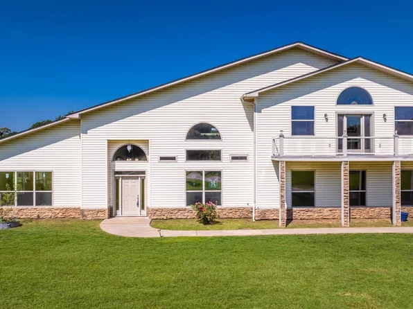 224 Pear Tree Ln, Jacksonville, AR 72076