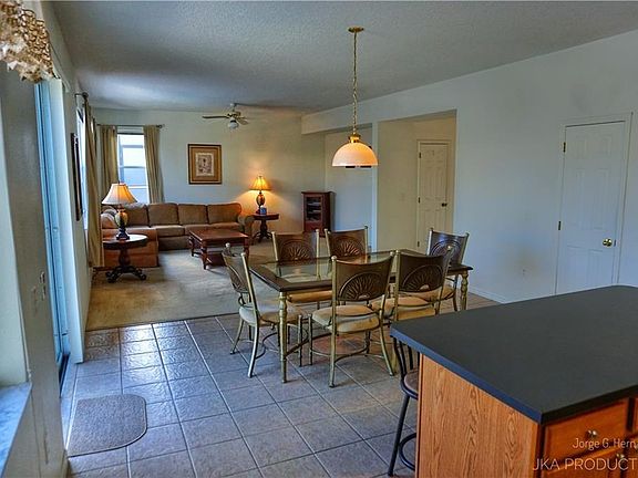 3rd image of 242 Willow View Dr